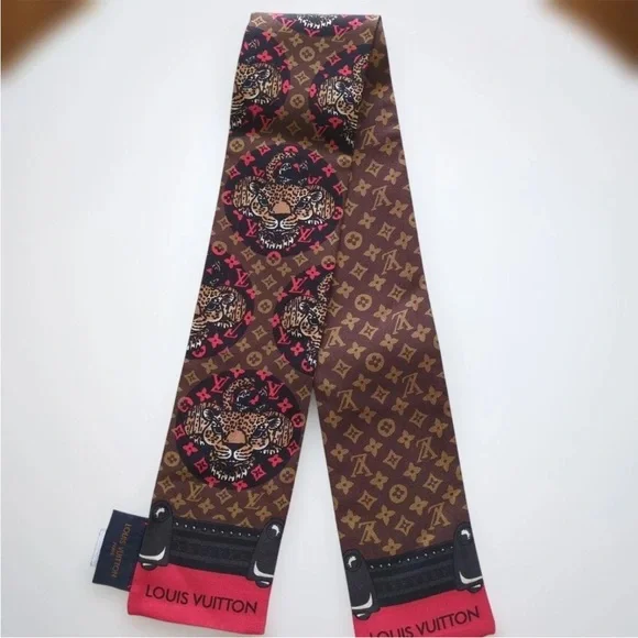 Louis Vuitton Monogram Brown and Red Scarf - Picture 2 of 11